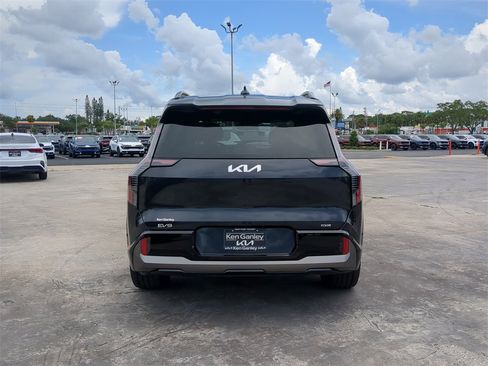 New 2026 Kia EV9 GT-Line image 7