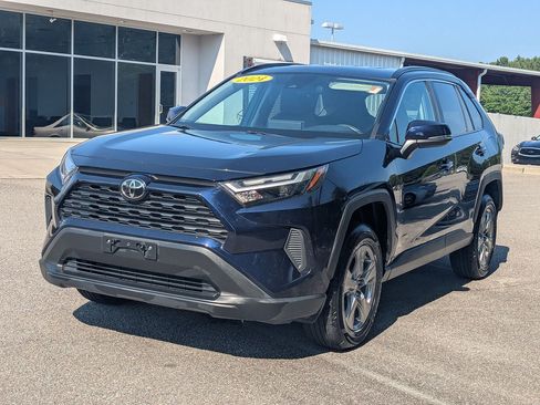 Used 2024 Toyota RAV4 XLE FWD image 7