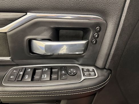 Used 2024 RAM 3500 Laramie w/ Night Edition image 19