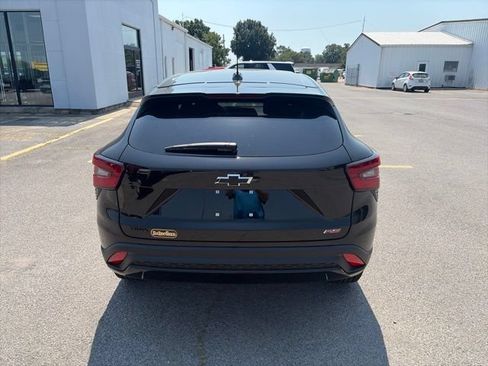 New 2026 Chevrolet Trax RS w/ Driver Confidence Package FWD image 5