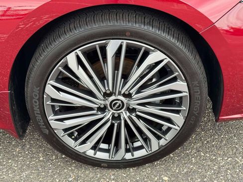 Certified 2025 Nissan Altima 2.5 SL image 9