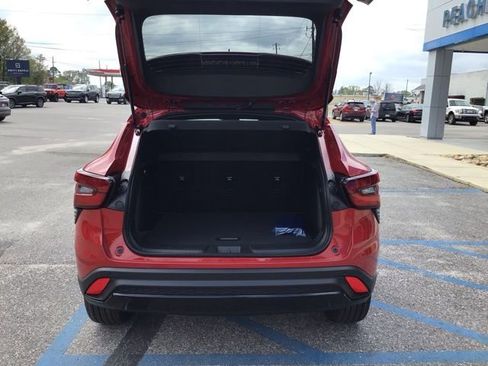 New 2026 Chevrolet Trax RS w/ Driver Confidence Package image 17