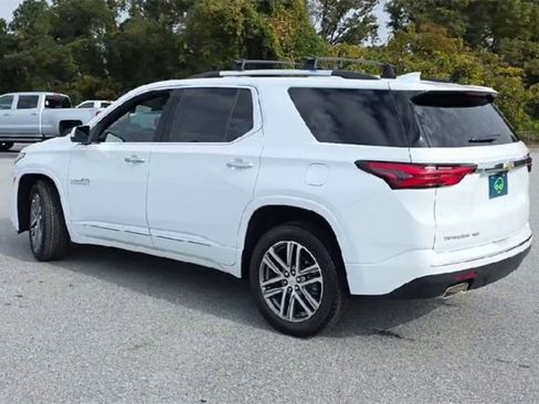 Certified 2023 Chevrolet Traverse High Country w/ LPO, Floor Liner Package image 6