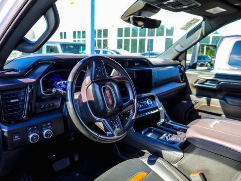 Used 2024 GMC Sierra 2500 AT4 w/ AT4 Premium Plus Package image 2