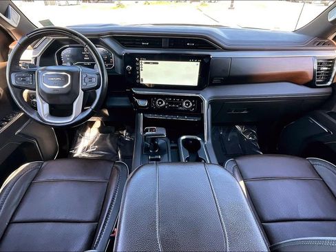 Used 2025 GMC Sierra 1500 Denali AWD/4WD image 16