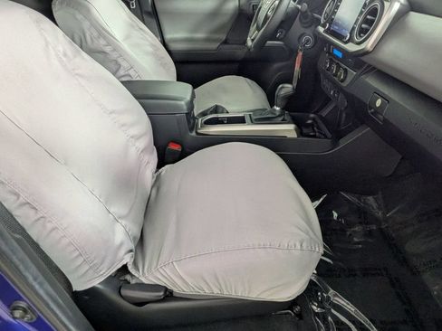 Used 2022 Toyota Tacoma SR5 w/ Technology Package RWD image 26