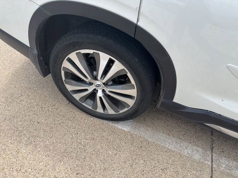 Used 2019 Subaru Ascent Limited w/ Popular Package #2 image 10