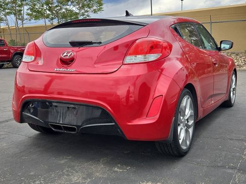 Used 2013 Hyundai Veloster w/ Style Pkg FWD image 6