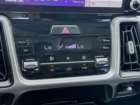 Used 2023 Kia Sorento X-Line EX AWD/4WD image 12