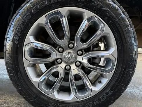 Used 2019 RAM 1500 Laramie w/ Sport Appearance Package image 18