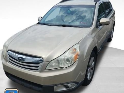 Used 2010 Subaru Outback 2.5i Premium AWD/4WD image 1
