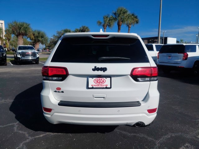 Used 2020 Jeep Grand Cherokee Altitude AWD/4WD image 3