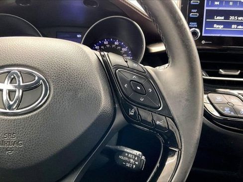 Used 2019 Toyota C-HR Limited image 22