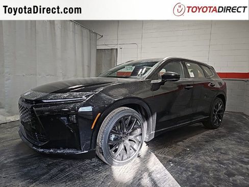 New 2025 Toyota Crown Signia image 4