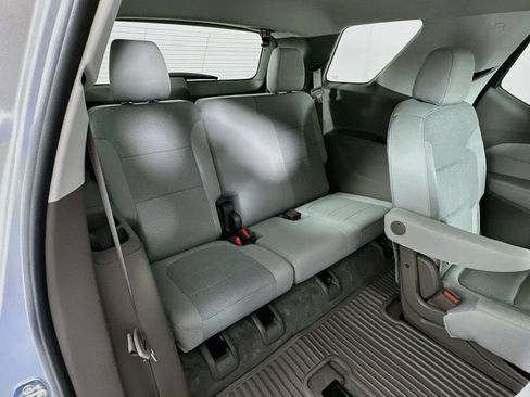 Used 2019 Chevrolet Traverse LT FWD image 33