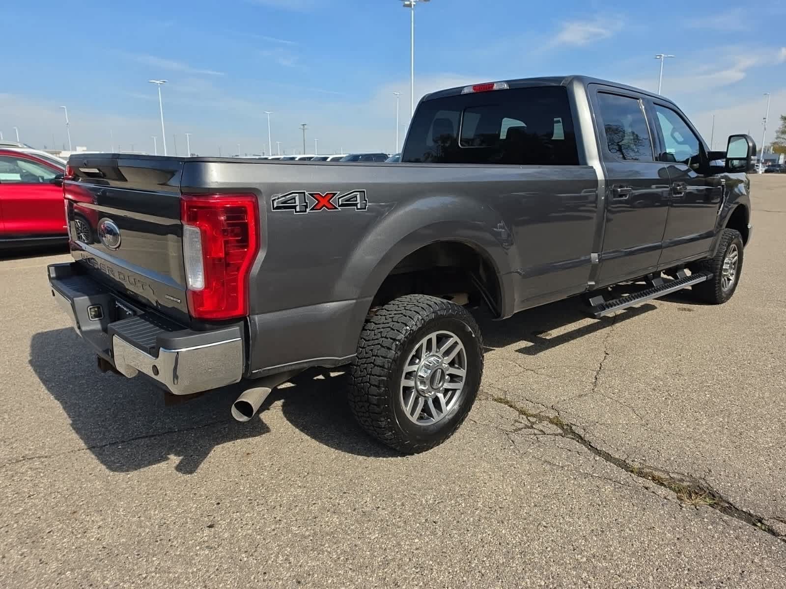 Used 2017 Ford F250 Lariat w/ Lariat Ultimate Package AWD/4WD image 9