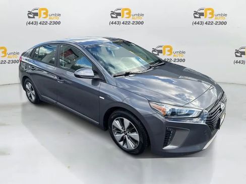 Used 2019 Hyundai Ioniq Plug-In Hybrid image 3