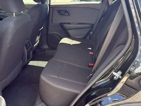 Used 2023 Nissan Rogue S image 15