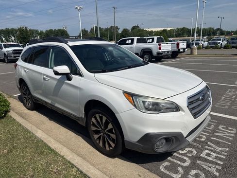 Used 2016 Subaru Outback 2.5i Limited AWD/4WD image 11