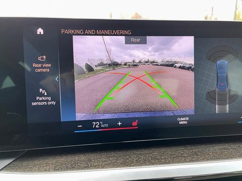 Certified 2023 BMW 330i xDrive Sedan w/ Convenience Package image 12