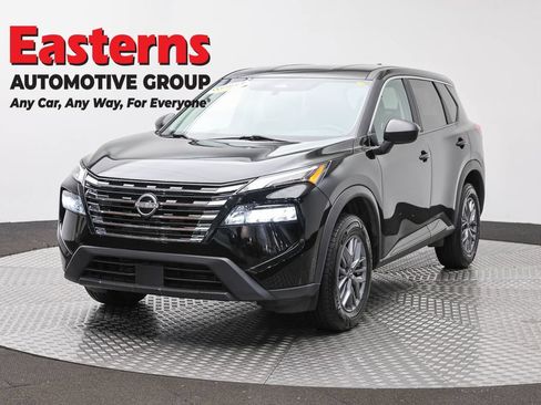 Used 2024 Nissan Rogue S AWD/4WD image 1
