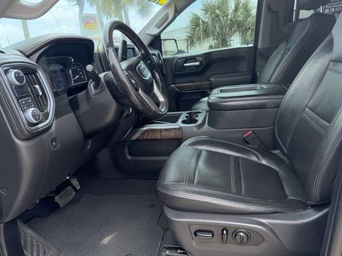 Used 2020 GMC Sierra 1500 Denali RWD image 8