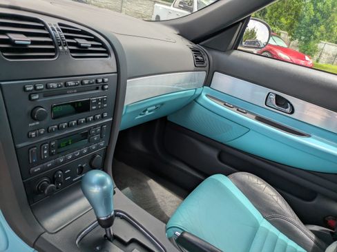 Used 2002 Ford Thunderbird RWD image 14