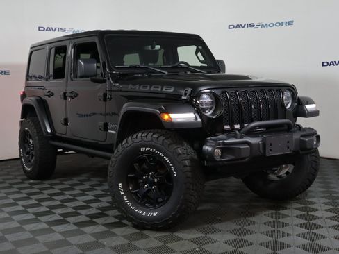 Used 2018 Jeep Wrangler Unlimited Sahara w/ Quick Order Package 24M Moab AWD/4WD image 2