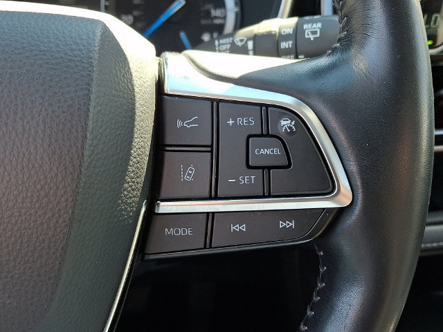 Used 2021 Toyota Highlander Limited AWD/4WD image 23