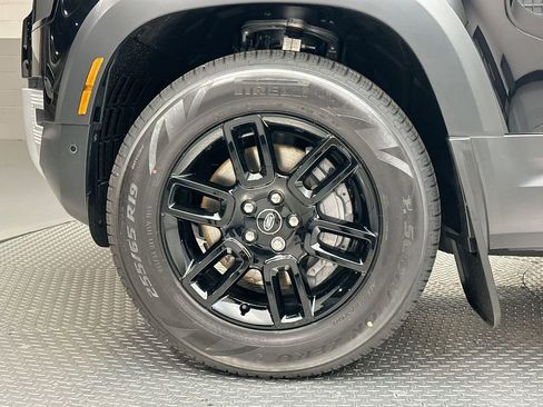 Used 2025 Land Rover Defender 90 S AWD/4WD image 4
