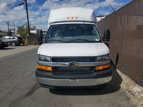 New 2025 Chevrolet Express 3500 w/ Power Convenience Package image 4