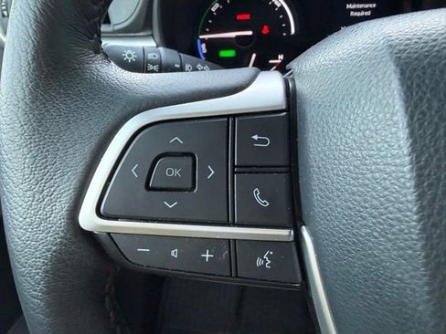 Used 2023 Toyota Sienna XLE image 24