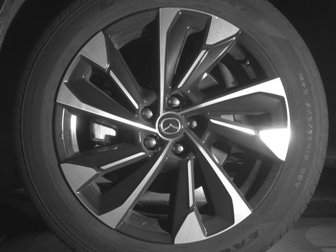 Used 2025 MAZDA CX-50 2.5 Hybrid w/ Premium Plus Pkg image 12