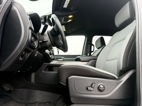 Used 2022 RAM 1500 Big Horn image 9
