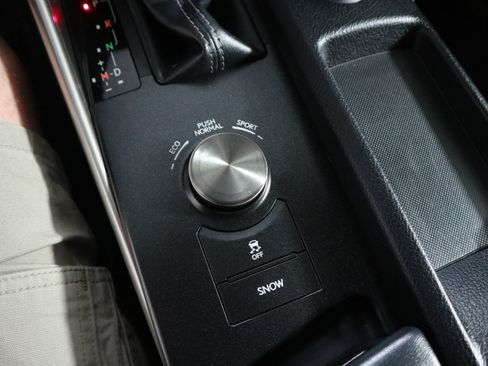 Used 2015 Lexus IS 250 RWD image 32