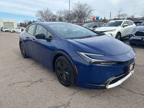 Used 2024 Toyota Prius Prime SE image 10