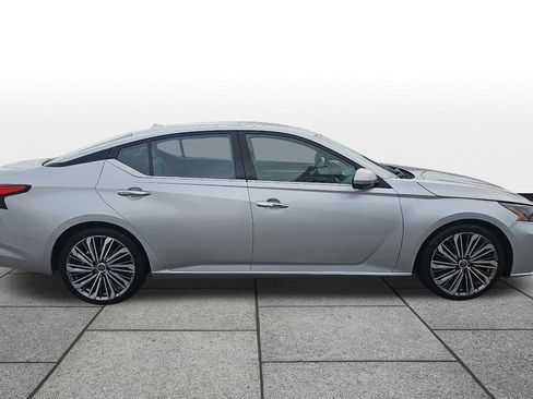 Used 2023 Nissan Altima 2.5 SL FWD image 34