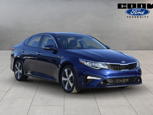 Used 2019 Kia Optima S w/ S Panoramic Sunroof Package FWD image 2