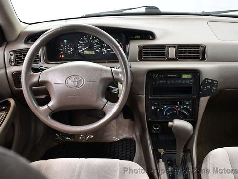 Used 1997 Toyota Camry LE image 21
