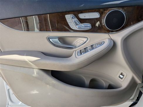 Used 2016 Mercedes-Benz GLC 300 image 25