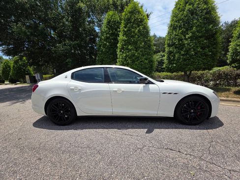 Used 2019 Maserati Ghibli S Q4 AWD/4WD image 6