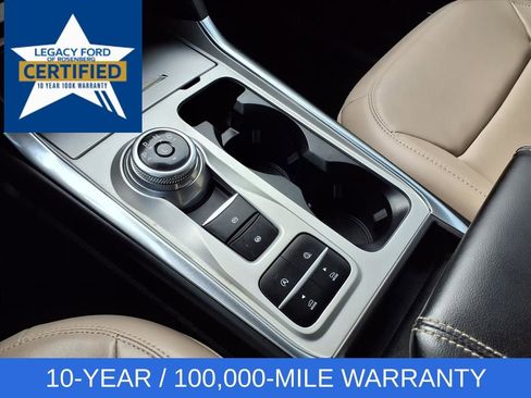 Used 2024 Ford Explorer XLT w/ Equipment Group 202A RWD image 21
