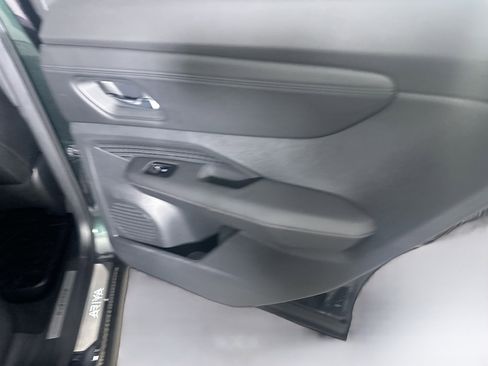 Used 2024 Nissan Ariya AWD image 30