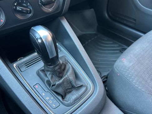 Used 2016 Volkswagen Jetta S image 11