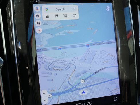 Used 2023 Volvo XC60 B5 Core w/ Protection Package Premier image 14