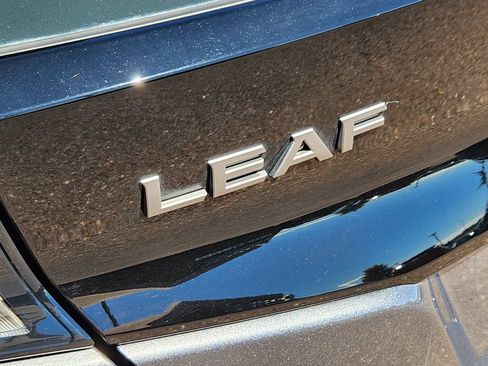 Used 2025 Nissan Leaf S FWD image 31