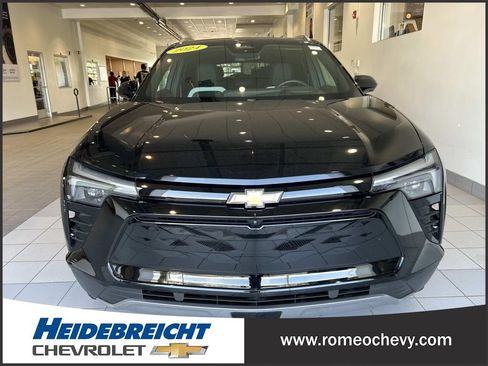 Used 2024 Chevrolet Blazer EV LT AWD/4WD image 39