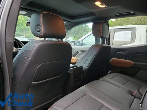 Used 2024 GMC Canyon AT4 w/ AT4 Premium Package AWD/4WD image 12