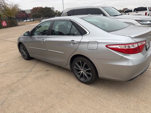 Used 2016 Toyota Camry XSE image 4