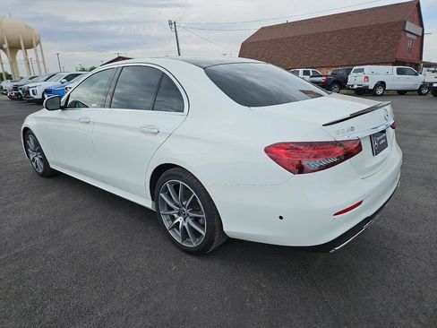 Used 2021 Mercedes-Benz E 350 4MATIC Sedan image 4